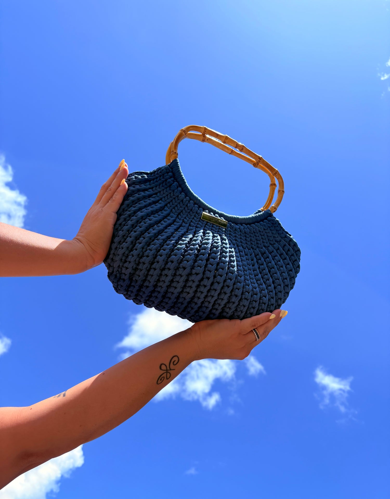 BOLSO EN TRAPILLO